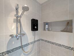 1-bed Home for 2, Parking, Garden & Great Location