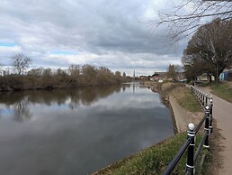 1-bed Home for 2, Parking, Garden & Great Location