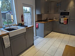 1-bed Home for 2, Parking, Garden & Great Location