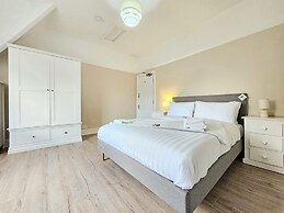 Broomfield Hotel