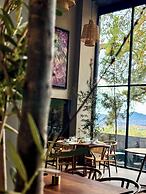 Serenzzo Hotel & Cuisine
