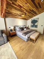 Serenzzo Hotel & Cuisine