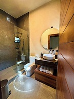 Serenzzo Hotel & Cuisine