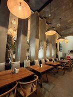 Serenzzo Hotel & Cuisine