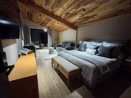 Serenzzo Hotel & Cuisine