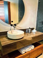 Serenzzo Hotel & Cuisine