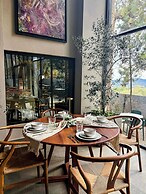 Serenzzo Hotel & Cuisine