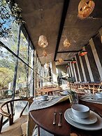 Serenzzo Hotel & Cuisine