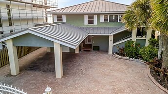 Stones Throw Beachfront Luxury Suites