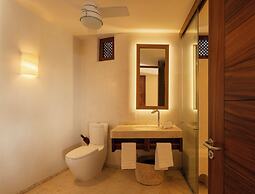 Beachfront Condo Los Panchos 301