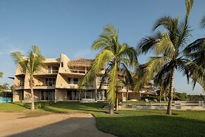 Beachfront Condo Los Panchos 301