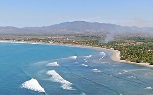 Beachfront Condo Los Panchos 301