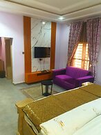 Bly & Schol Apartments