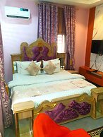 Bly & Schol Apartments