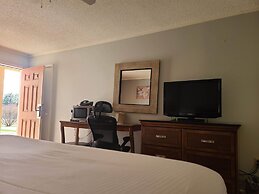 Tilton Lodge Inn and Suites