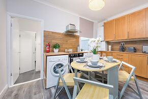 Rochester Retreat - Charming 3 Bedroom House