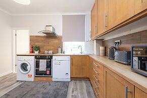 Rochester Retreat - Charming 3 Bedroom House