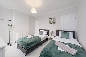 Rochester Retreat - Charming 3 Bedroom House