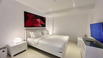 B12-pool Access Partial Seaview 2 Bedrooms 1 Bathroom at Karon