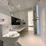 B12-pool Access Partial Seaview 2 Bedrooms 1 Bathroom at Karon