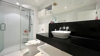 B12 - 2 Bedroom Condo With Pool Access, Karon Beach