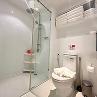 B12-pool Access Partial Seaview 2 Bedrooms 1 Bathroom at Karon