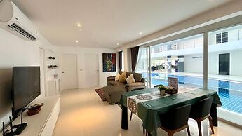 B12-pool Access Partial Seaview 2 Bedrooms 1 Bathroom at Karon