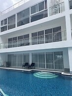 B12 - 2 Bedroom Condo With Pool Access, Karon Beach
