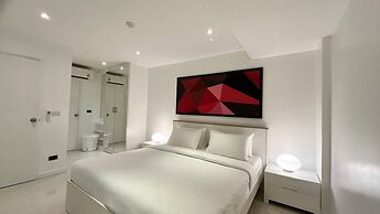 B12-pool Access Partial Seaview 2 Bedrooms 1 Bathroom at Karon