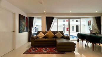 B12-pool Access Partial Seaview 2 Bedrooms 1 Bathroom at Karon