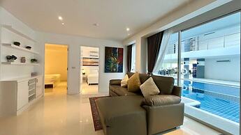 B12-pool Access Partial Seaview 2 Bedrooms 1 Bathroom at Karon
