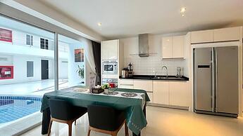 B12-pool Access Partial Seaview 2 Bedrooms 1 Bathroom at Karon