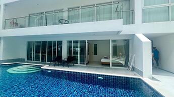B12-pool Access Partial Seaview 2 Bedrooms 1 Bathroom at Karon