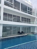 B12 - 2 Bedroom Condo With Pool Access, Karon Beach