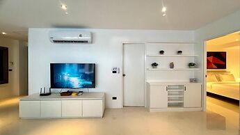 B12-pool Access Partial Seaview 2 Bedrooms 1 Bathroom at Karon