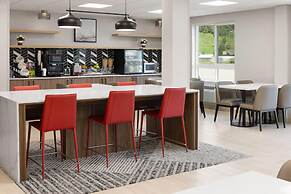 Hawthorn Extended Stay by Wyndham Jackson Alpine