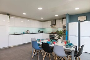 Student Only Arbury Court in Kingston