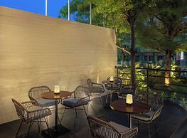 AIHO Hotel Medan (Formerly Radisson Hotel Medan)