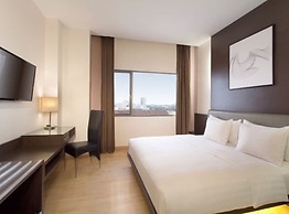 AIHO Hotel Medan (Formerly Radisson Hotel Medan)