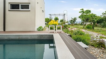 Yeosu Everyday Small Changes Pension