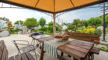 Yeosu Everyday Small Changes Pension