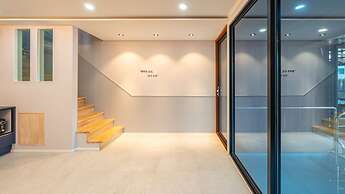 Gyeongju Jamjam Kids Pool Villa Pension