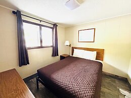 Silver Sands Hotel & Resort