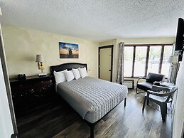 Silver Sands Hotel & Resort