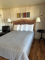 Silver Sands Hotel & Resort