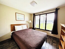 Silver Sands Hotel & Resort