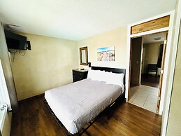 Silver Sands Hotel & Resort