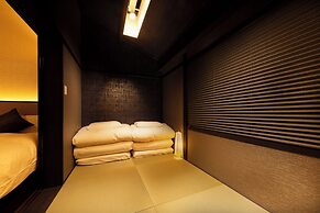 Kanade Kiyomizu Gojo