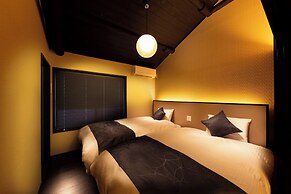 Kanade Kiyomizu Gojo