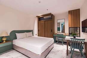 Luxe Paradise Suites Hotel Hoang Cau